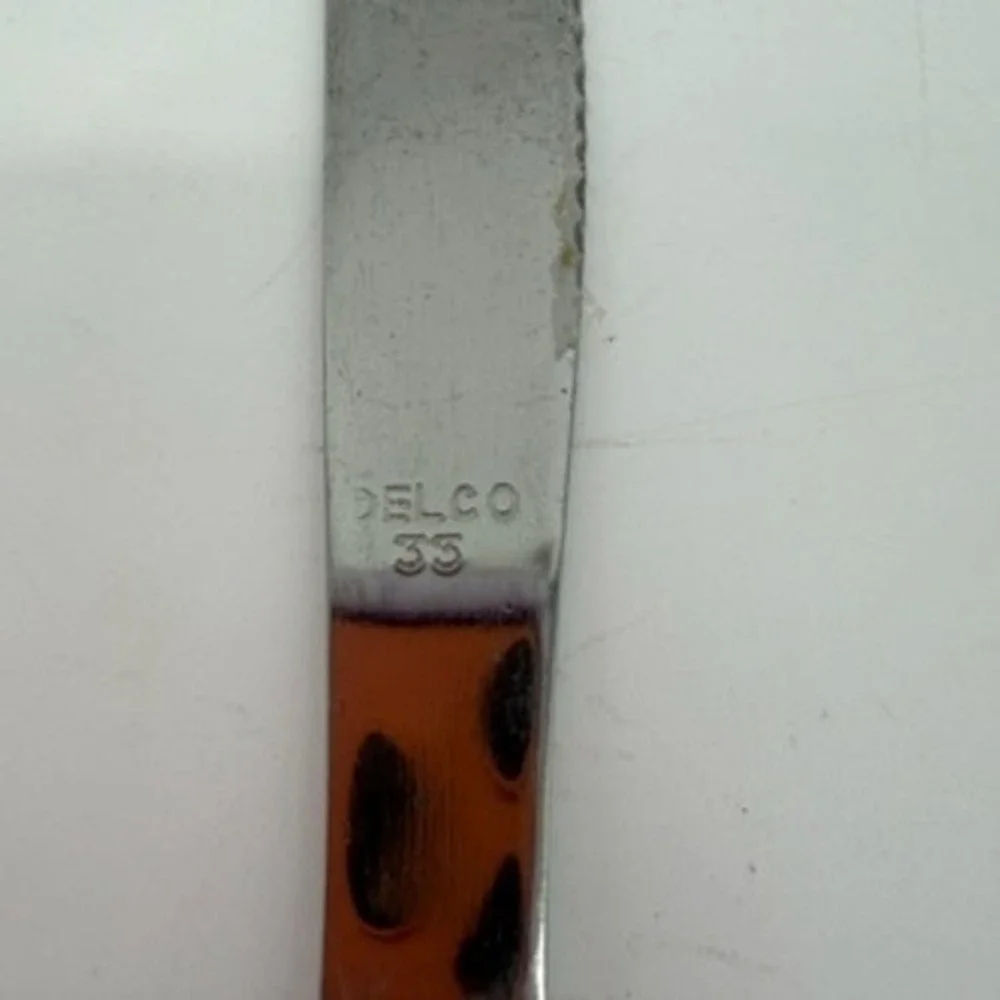 Delco 33 Stainless Steel Dinner Knife Double Line Border Pattern 8.25 Inch